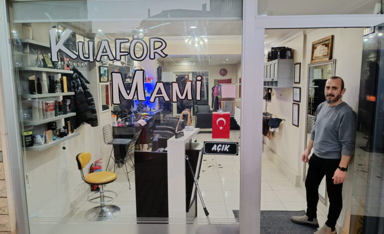 Alături de frizer, Coafor Mami, pentru un tuns în Istanbul