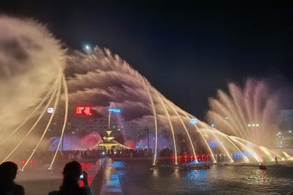 Citybreak în București - Fantanile de la Unirii